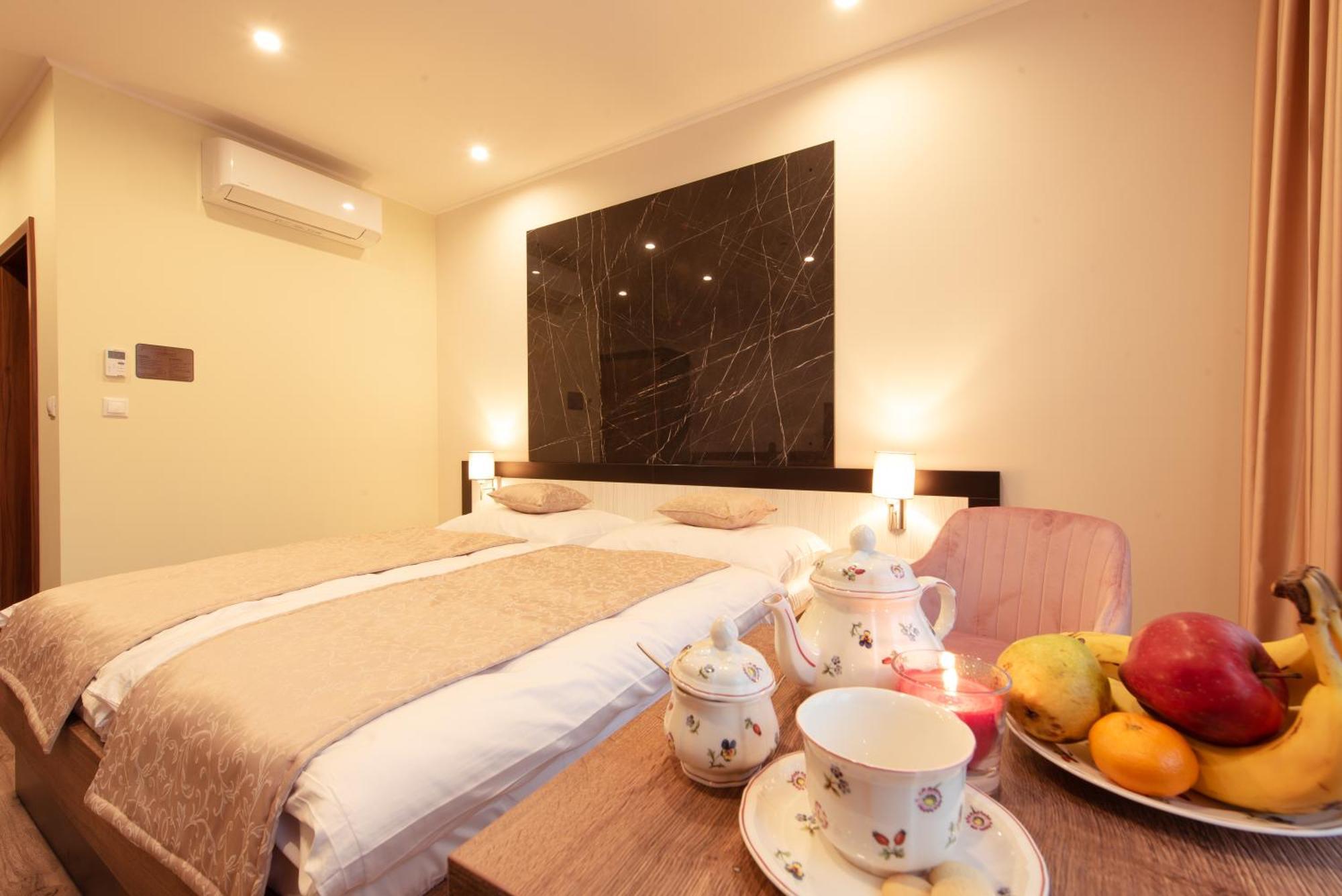 Hotel Viktor Bratislava Buitenkant foto