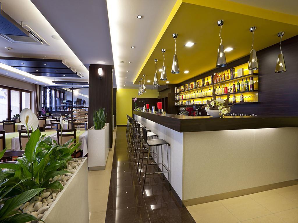 Hotel Viktor Bratislava Restaurant foto