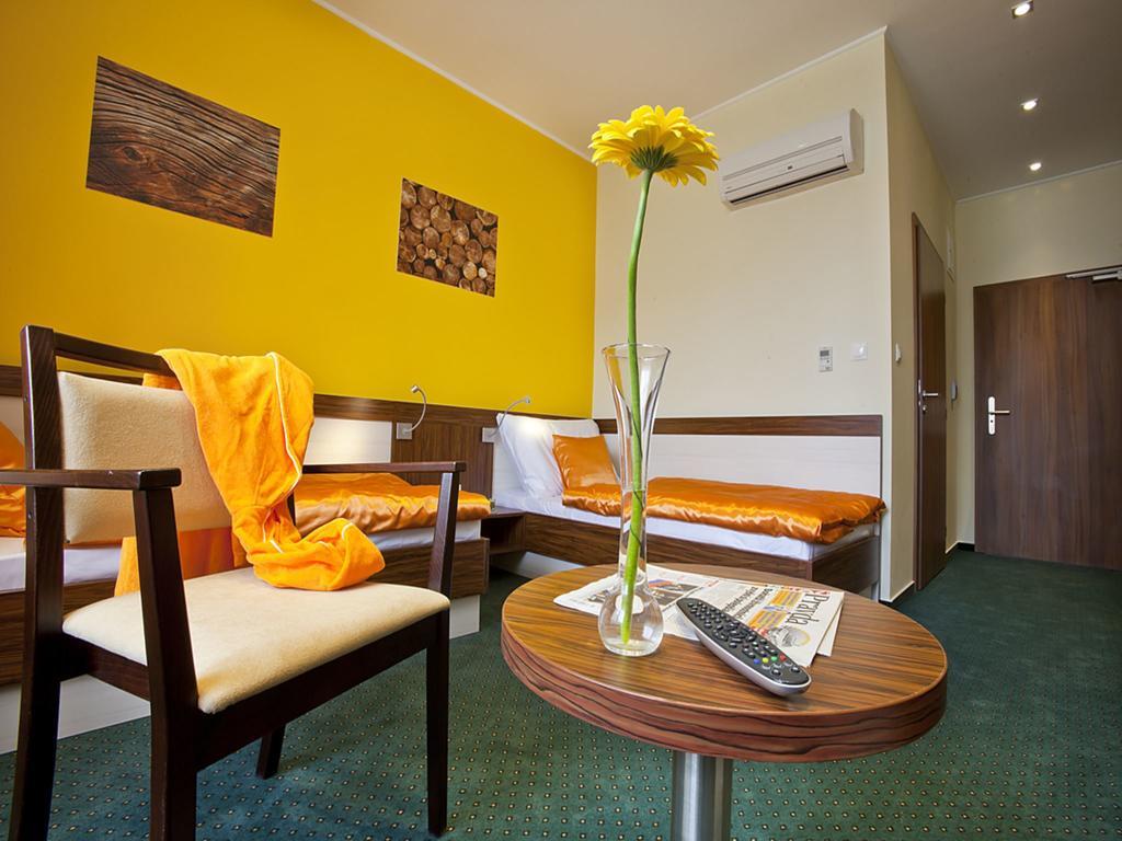 Hotel Viktor Bratislava Kamer foto