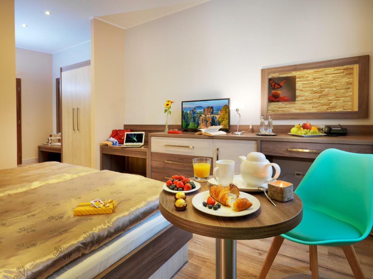 Hotel Viktor Bratislava Buitenkant foto